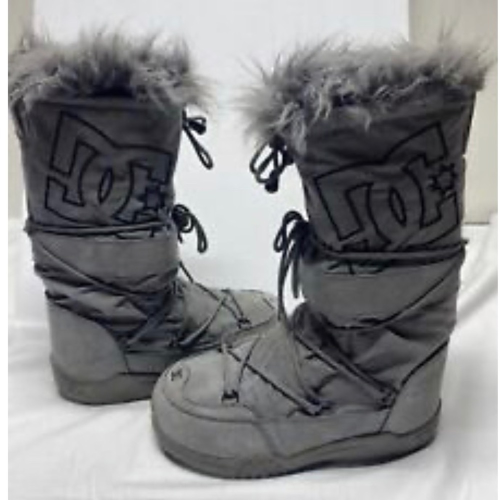 DC winter boots women size 9